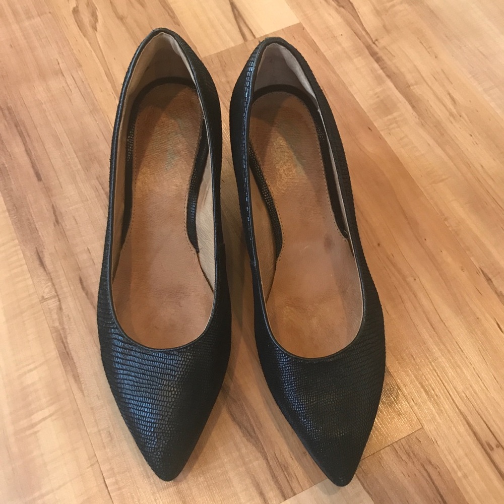 Clarks Black Pumps